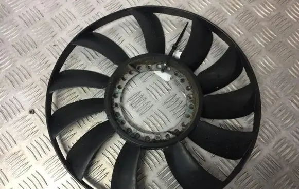 Audi A4 S4 B5 8D Fan impeller 058121301B