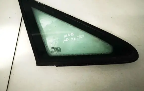 Opel Zafira A Front triangle window/glass 