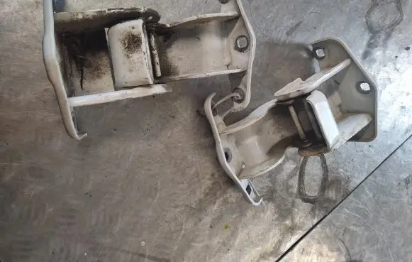 Renault Trafic III (X82) Loading door hinge set 