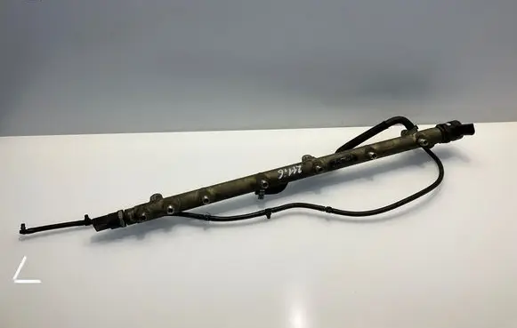 Mercedes-Benz E W211 Fuel main line pipe A6110780449 0281002494 6110780449