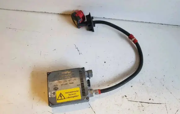 Audi A6 S6 C5 4B Headlight ballast module Xenon 4B0941471 5DV00776071