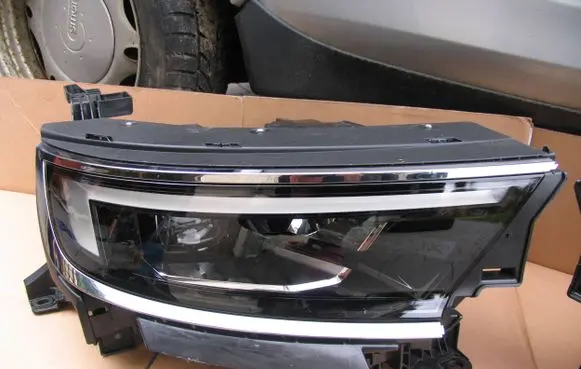 Opel Mokka B Headlight/headlamp 9847939580