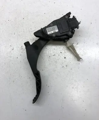 Seat Leon (1M) Accelerator throttle pedal 1J1721503H 6PV00777001
