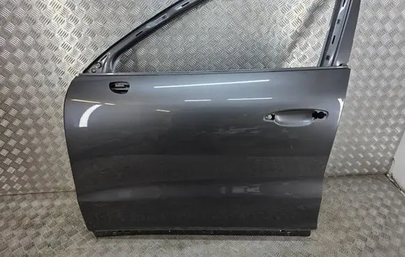 Porsche Cayenne (9Y0 9Y3) Front door 9Y3831811