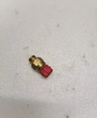 BMW 5 E39 Coolant temperature sensor 1741900 2700