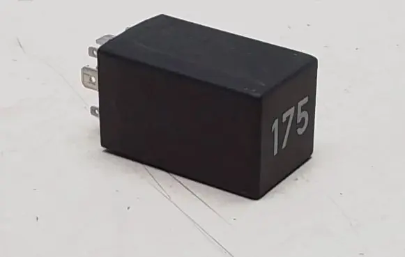 Audi A4 S4 B5 8D Other relay 3A0927181 61233005