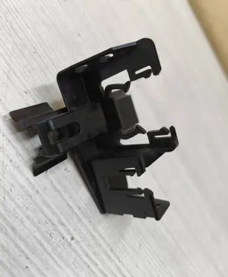 Audi Q2 - Other engine bay part 5Q0971890E