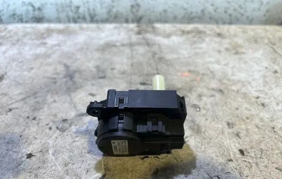 Mitsubishi Lancer X Air flap motor/actuator VHB3030005A 85M1C