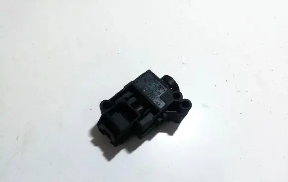 Ford Mondeo Mk III Fuel cut-off switch f2ab9341aa 010523c