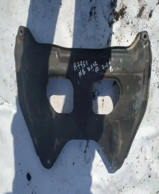 Mercedes-Benz E W212 Engine mounting bracket