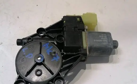 Ford Fiesta Front door window regulator motor 8A6114A389B C7Y2A FC8233