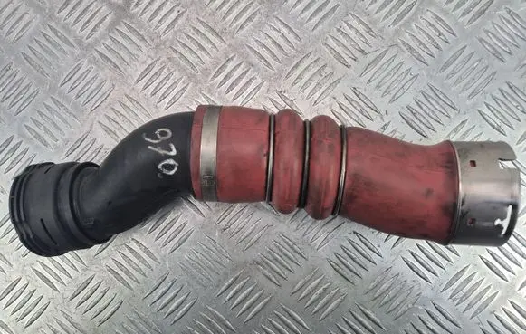 BMW 5 F10 F11 Intercooler hose/pipe 7583728