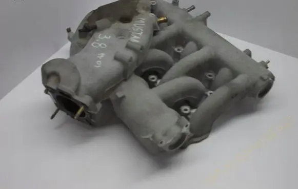 Ford Mustang V Intake manifold RF2R3E9425BA