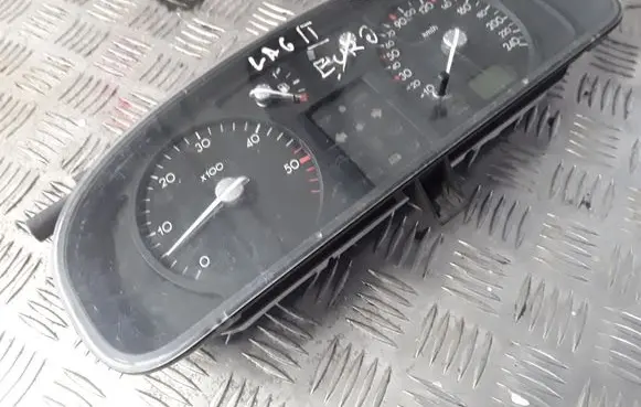Renault Laguna II Speedometer (instrument cluster) 8200218863