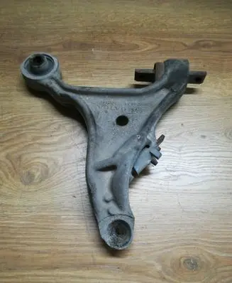 Front lower control arm/wishbone
