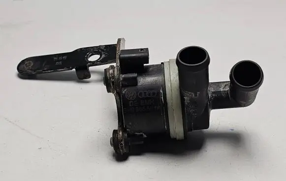 Volkswagen Tiguan Electric auxiliary coolant/water pump 5N0965561A 198002 12402100302