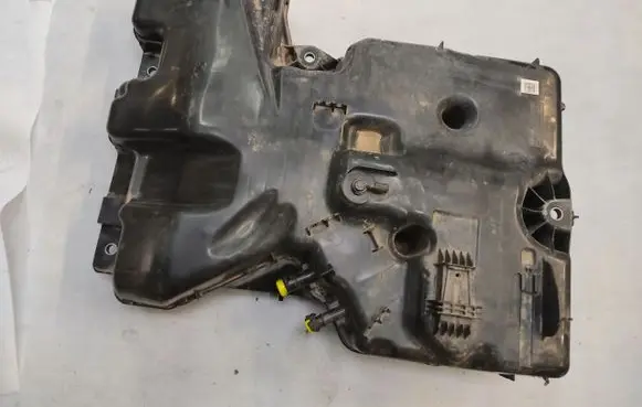 Volkswagen Crafter other engine part 2N0131877T