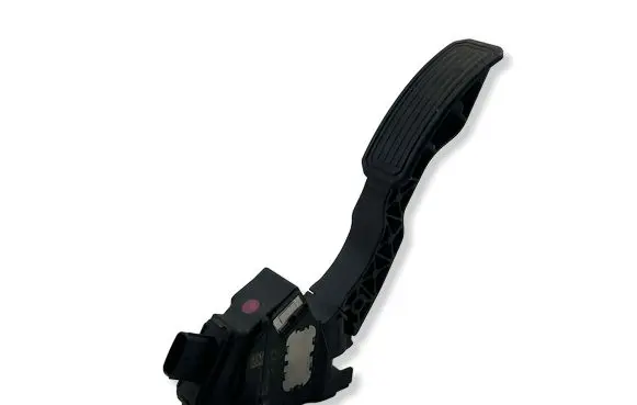 Toyota Avensis T270 Accelerator throttle pedal 7811002020 09196A 51003101738