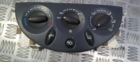 Citroen C5 Climate control unit 69392202 F661023R