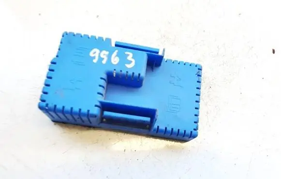 Volvo S80 Fuse box cover 6g9t14c507db 6g9t-14c507-db