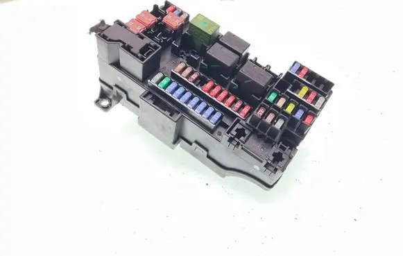 Opel Mokka X Fuse module 1312131445
