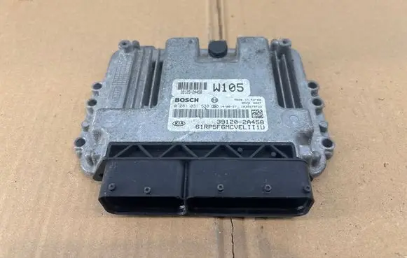 KIA Carens III Engine control unit/module 391252A458 391202A458 0281031538