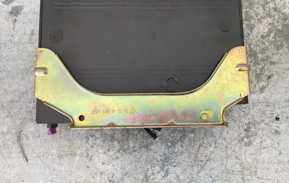 BMW 5 E39 CD/DVD changer 6908948 020150