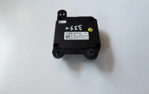 Audi TT TTS RS Mk3 8S Air conditioning/heating control unit 8S0820047