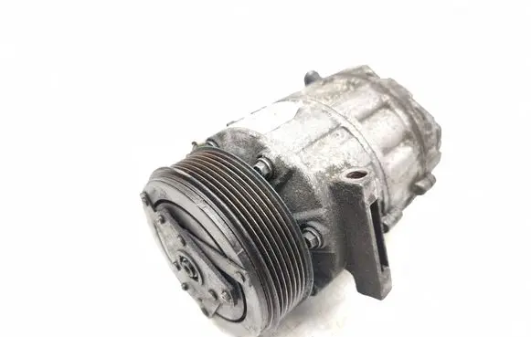 Opel Vivaro Air conditioning (A/C) compressor (pump) 8200454172 5060410300