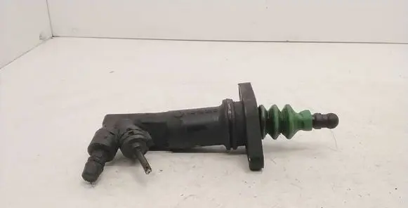 Clutch slave cylinder