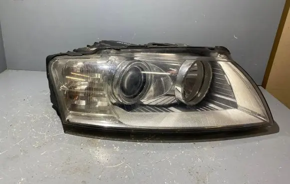 Audi A8 S8 D3 4E Headlight/headlamp 15811800