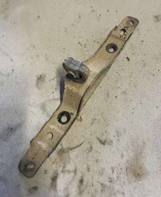 Renault Kangoo I Muffler mount bracket/holder 