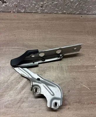 Audi A6 C7 Engine bonnet/hood hinges 4G8823301D