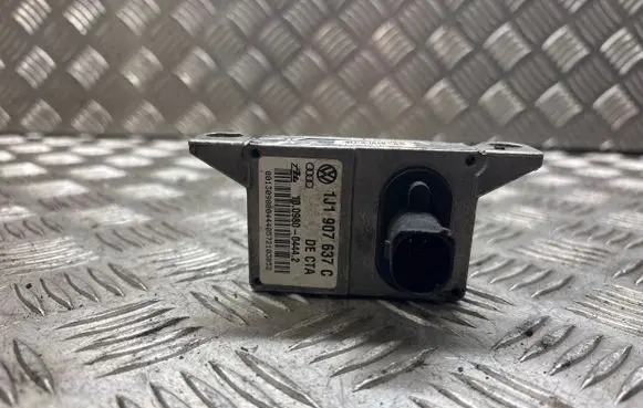Volkswagen Golf IV ESP acceleration yaw rate sensor 1J0907655