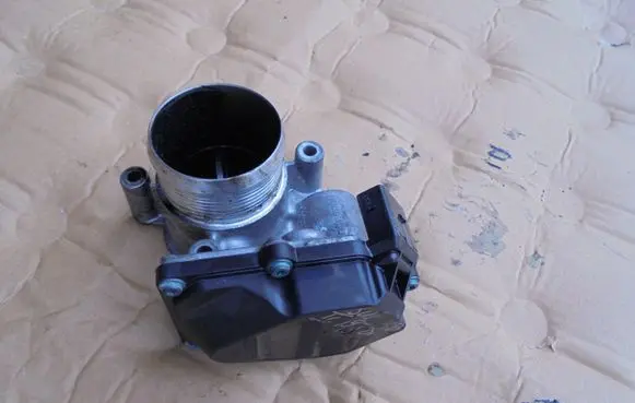 Skoda Superb B6 (3T) Throttle valve