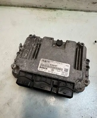 Ford Focus Engine control unit/module 4M5112A650NE