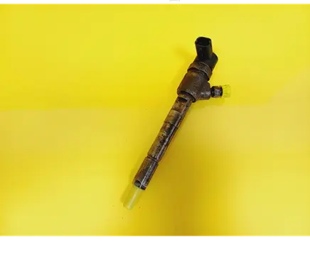 Fuel injector