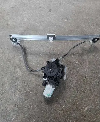 Renault Clio II Front door window regulator with motor