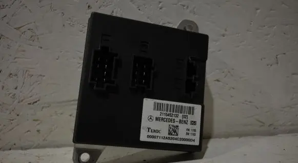 Mercedes-Benz E W211 Comfort/convenience module 2115452132