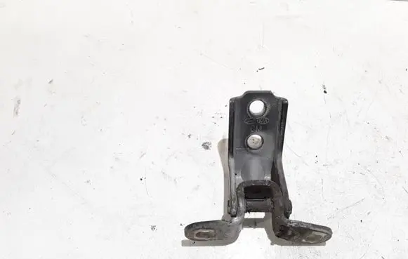Hyundai Santa Fe Front door lower hinge 82623CM000