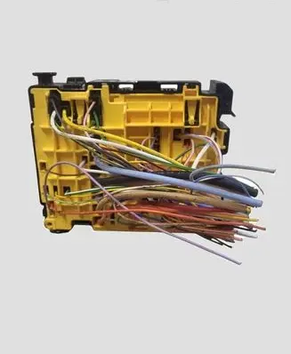 Peugeot 308 Fuse module 9804848580