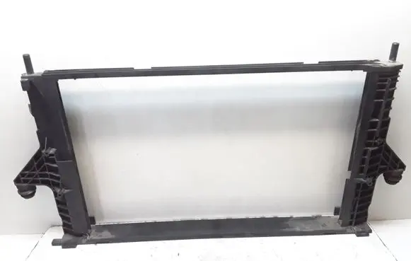 Volvo V50 Radiator trim 4N518N065AE