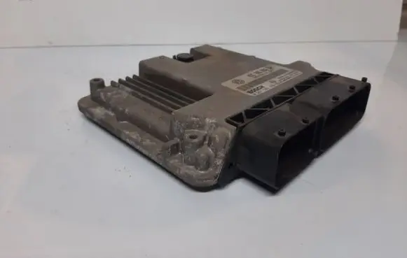Volkswagen Golf V Engine control unit/module 03C906056BA 0261S02070 1039S04640