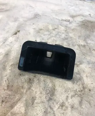 Volkswagen Jetta VI Tailgate/boot lid lock trim 5c6827520