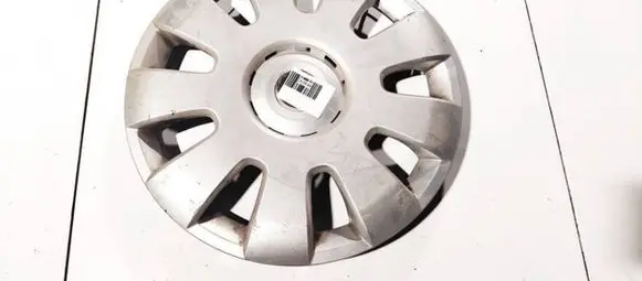 Skoda Octavia Mk1 (1U) R15 wheel hub/cap/trim 1z0601147a