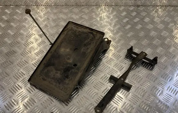 Toyota RAV 4 (XA40) Battery bracket PK15113