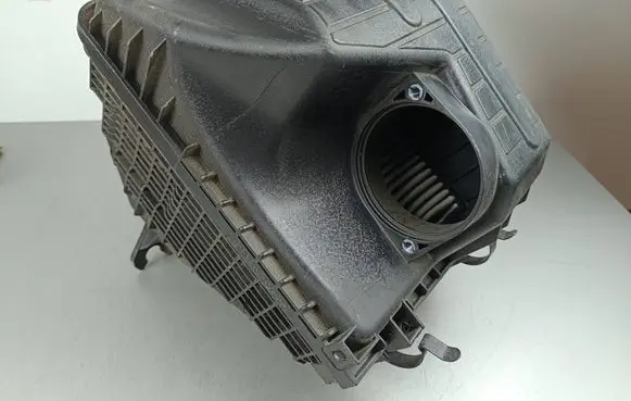Hyundai Santa Fe Air filter box 281102W300