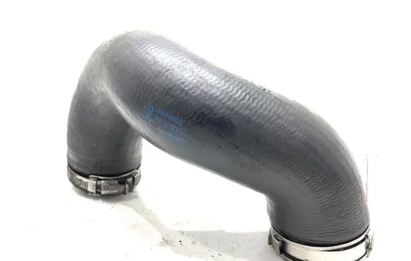 Audi Q7 4L Intercooler hose/pipe 7L6145972E