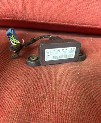 Mercedes-Benz R AMG W251 ESP acceleration yaw rate sensor 0055422018 A0055422018 10170106343