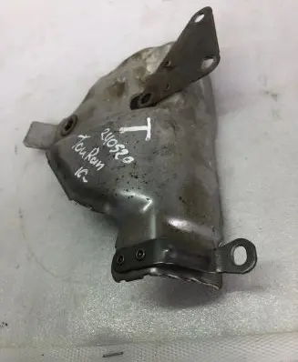 Volkswagen Touran III Heat shield in engine bay 04e253041